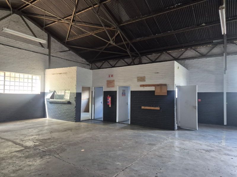 Industrial Property To Rent in White River - Photo 6