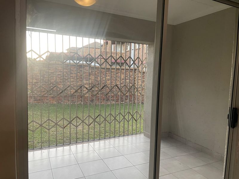 Apartment To Rent in Noordwyk, Midrand - Photo 7