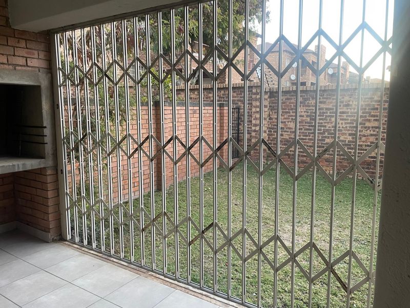 Apartment To Rent in Noordwyk, Midrand - Photo 5