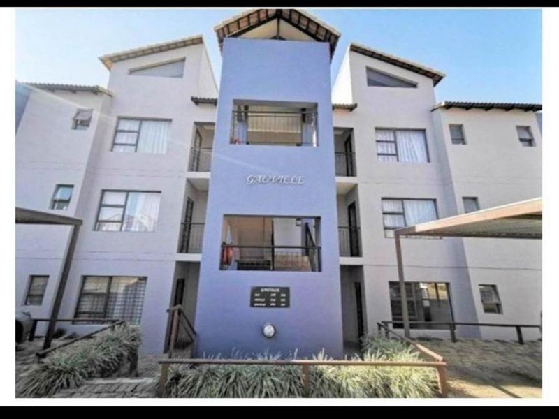 2BD Garden Apartment in Honeydew, Roodepoort - Photo 1