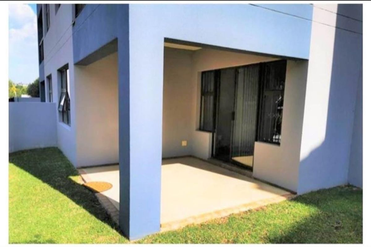 2BD Garden Apartment in Honeydew, Roodepoort - Photo 3