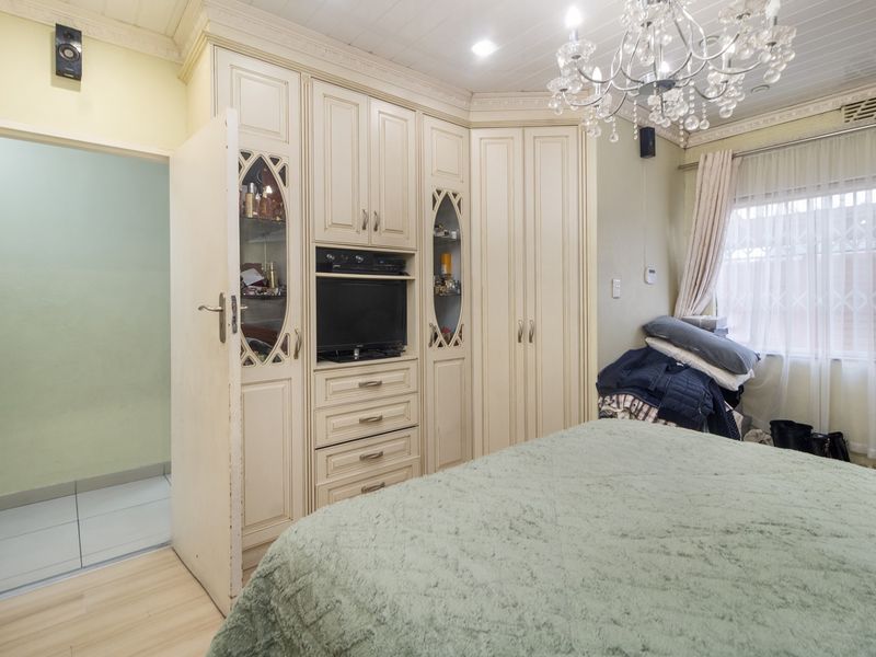 House For Sale in Parow Valley, Parow - Photo 5