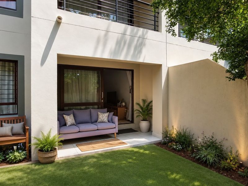 One Bedroom Ground Floor with Private Garden - Photo 2