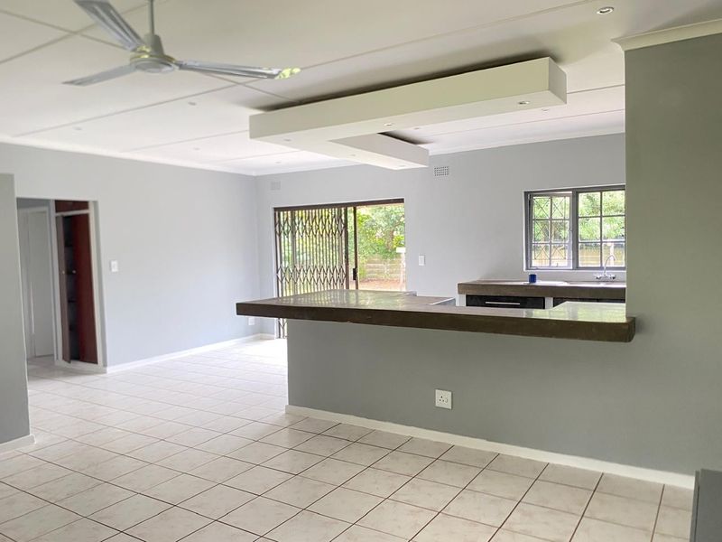 3 Bedroom House with 1 Bedroom Flat For Sale in Kwambonambi - Photo 3
