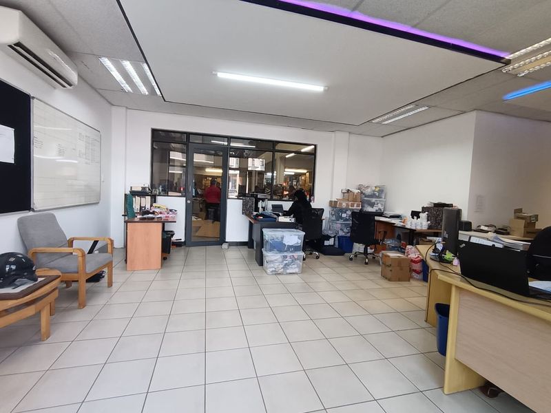 Warehouse To Rent in Umhlanga, KwaZulu Natal - Photo 4