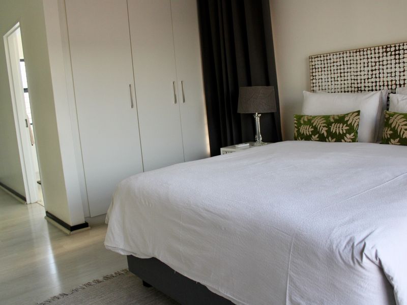 Fully Furnised 3 Bedroom Duplex - Photo 8