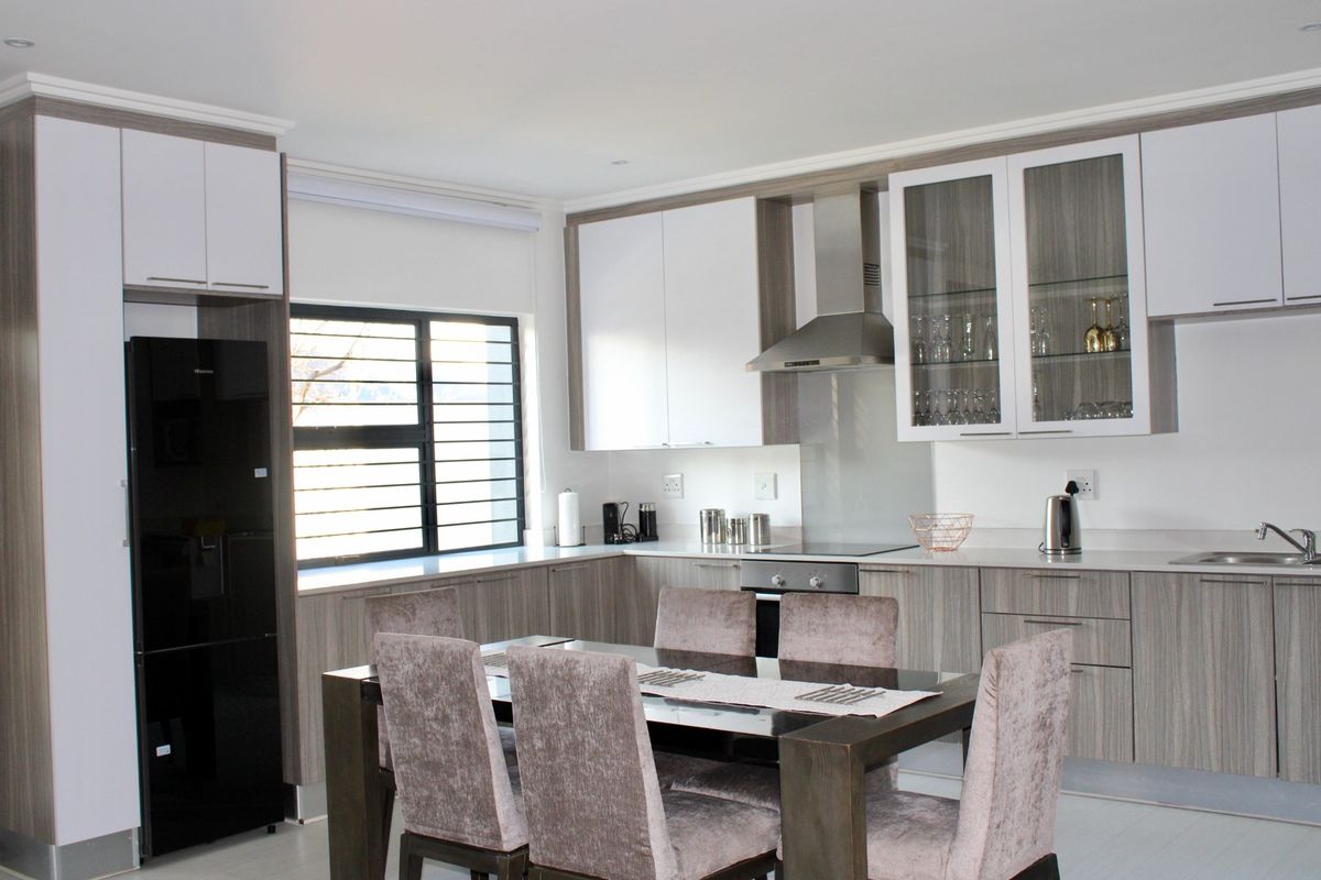 Fully Furnised 3 Bedroom Duplex - Photo 5