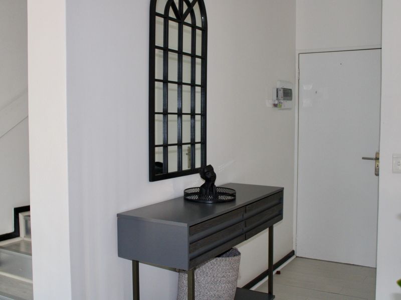 Fully Furnised 3 Bedroom Duplex - Photo 4
