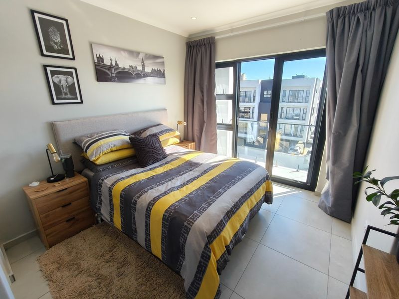 Stunning 2 Bedroom Apartment - Photo 7