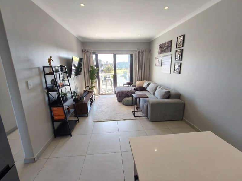 Stunning 2 Bedroom Apartment - Photo 6