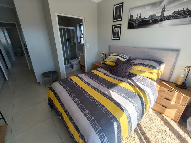 Stunning 2 Bedroom Apartment - Photo 8