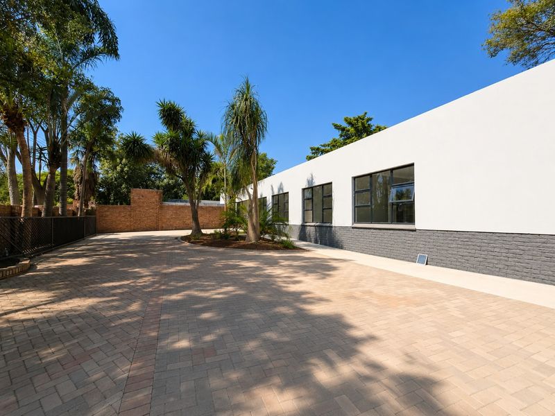 Spacious Totally renovated 3 Bedroom Home + 2 Bed Flatlet for Sale in Wonderboom. - Photo 3
