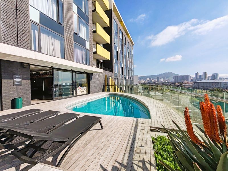 Studio Apartment For Sale in Woodstock, Cape Town - Photo 1