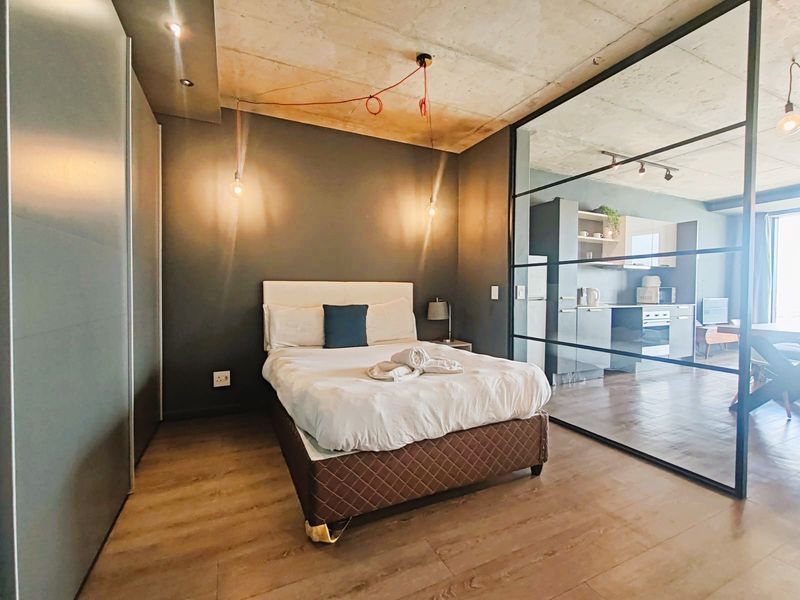 Studio Apartment For Sale in Woodstock, Cape Town - Photo 9