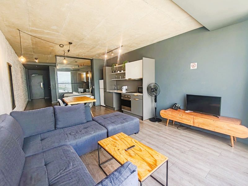 Studio Apartment For Sale in Woodstock, Cape Town - Photo 6