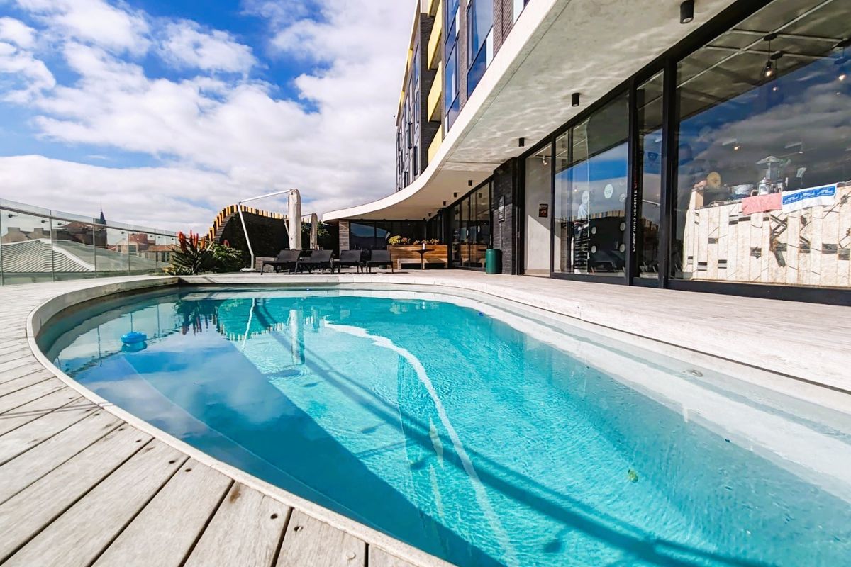 Studio Apartment For Sale in Woodstock, Cape Town - Photo 3