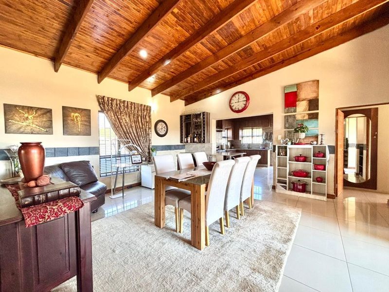 The Perfect Blend of Comfort, Style and Security - Photo 5