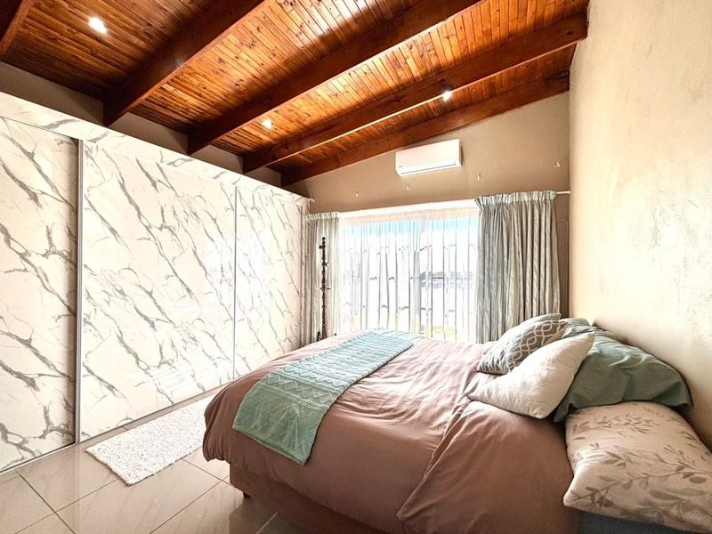 The Perfect Blend of Comfort, Style and Security - Photo 10