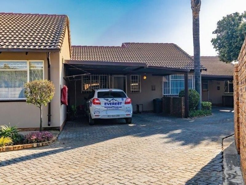 Townhouse For Sale in Brentwood Park AH, Kempton Park - Photo 4