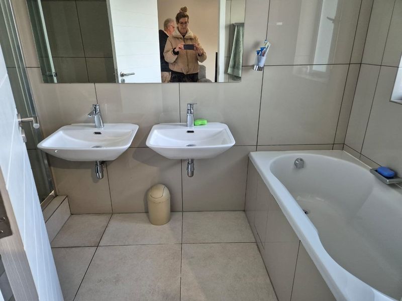 1st Floor Secure Studio Apartment close to Village Square - Photo 7