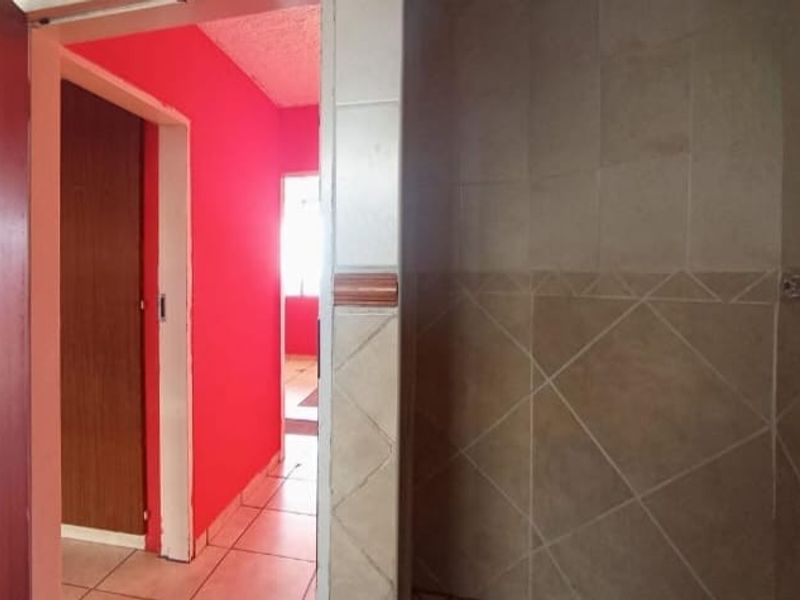 Apartment For Sale in Silverton, Pretoria - Photo 6