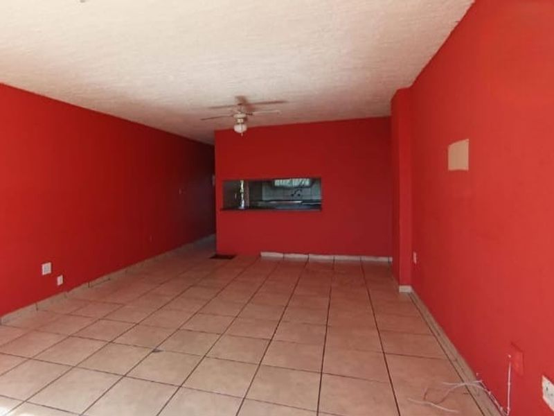 Apartment For Sale in Silverton, Pretoria - Photo 7