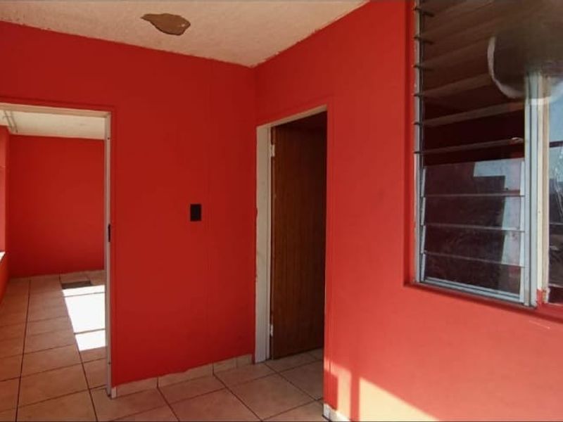 Apartment For Sale in Silverton, Pretoria - Photo 5