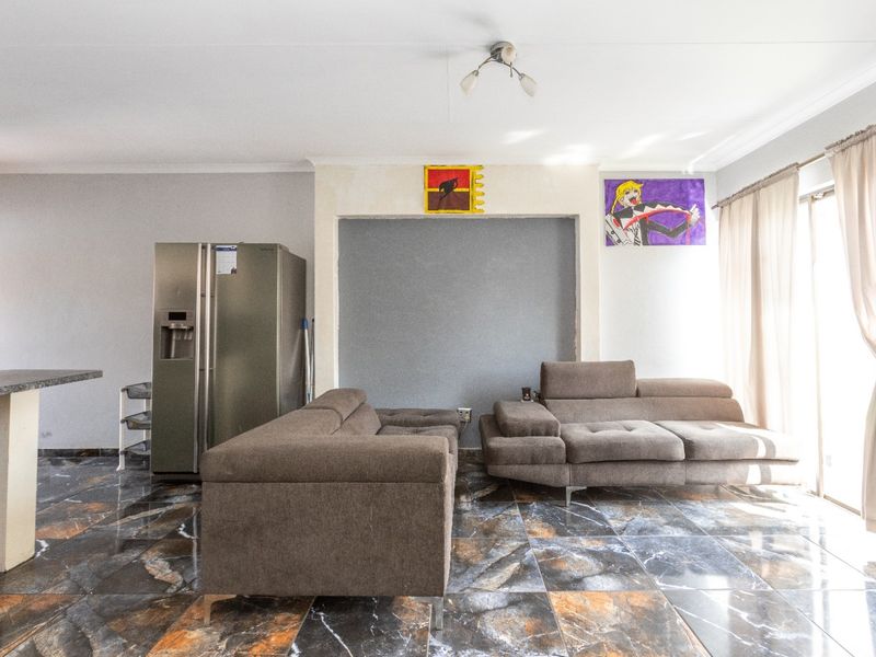 Apartment For Sale in Northwold, Randburg - Photo 7