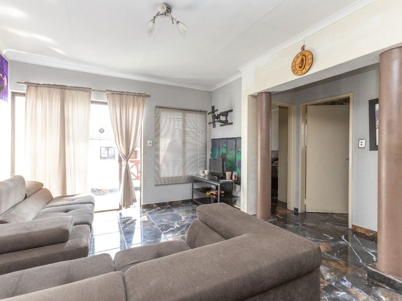 Apartment For Sale in Northwold, Randburg - Photo 9