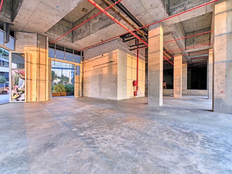 498m2 Commercial Space With Spectacular Sunset Views - Photo 3