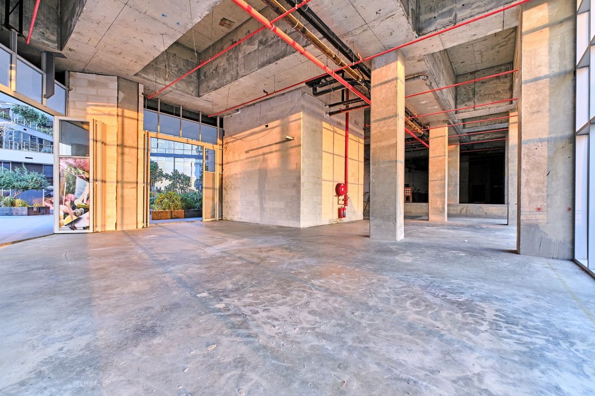 498m2 Commercial Space With Spectacular Sunset Views - Photo 3