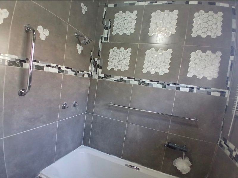 Apartment To Rent in West Acres, Nelspruit - Photo 6