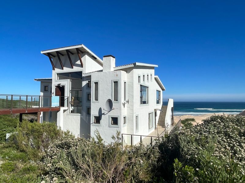 Coastal Living with uninterrupted ocean views, nowhere will you find such unspoilt nature and views - Photo 2