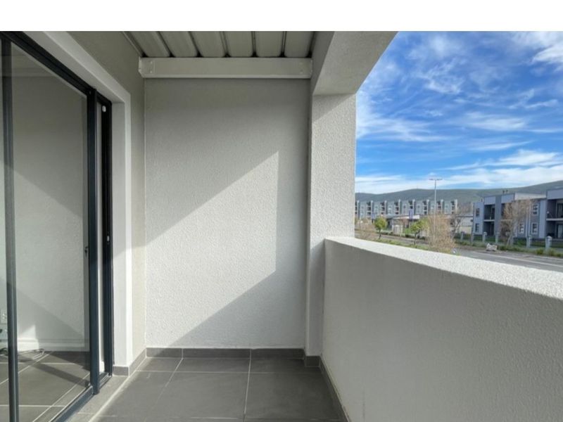 Pet-Friendly 2-Bedroom Apartment in Quinta Estate - Photo 10