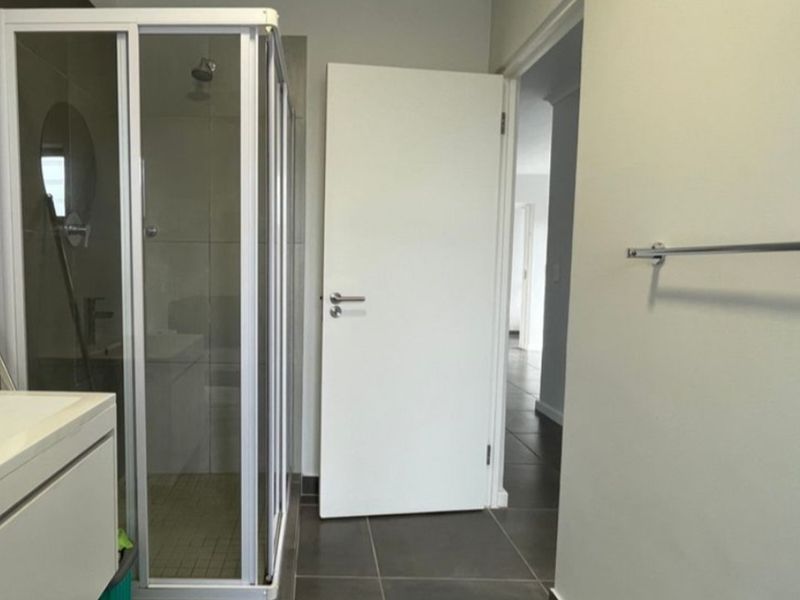 Pet-Friendly 2-Bedroom Apartment in Quinta Estate - Photo 9