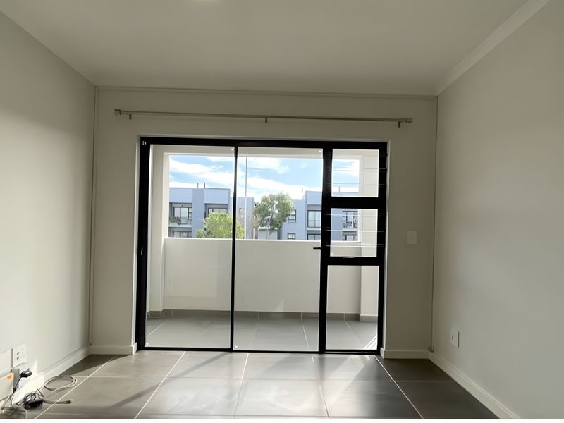 Pet-Friendly 2-Bedroom Apartment in Quinta Estate - Photo 4