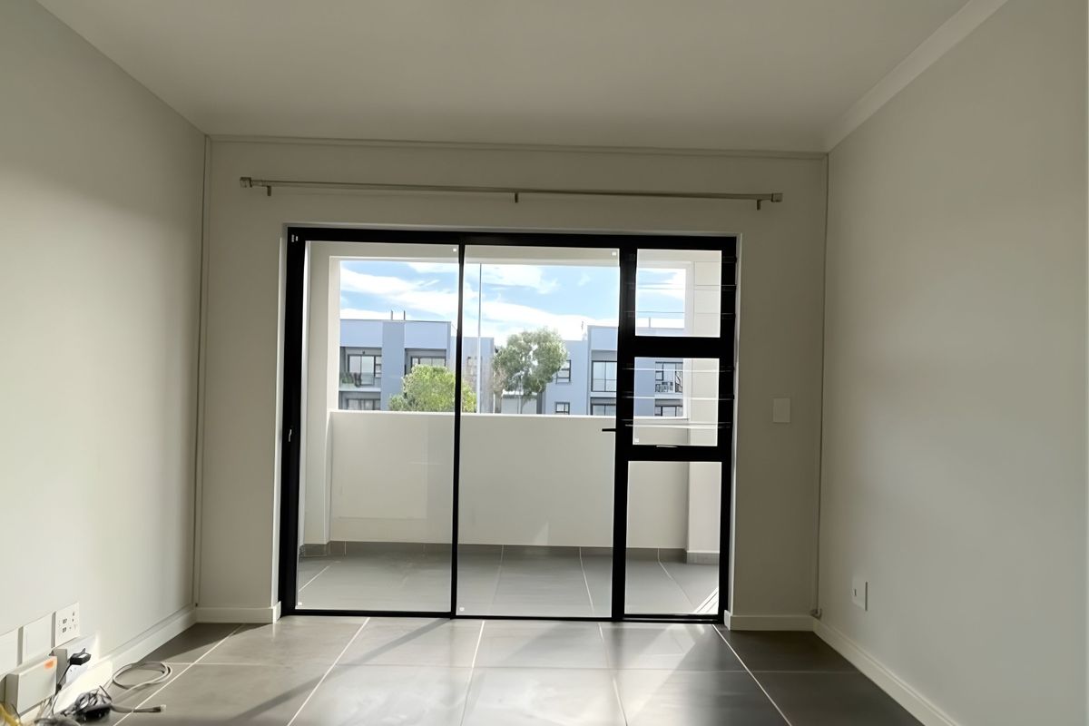 Pet-Friendly 2-Bedroom Apartment in Quinta Estate - Photo 4
