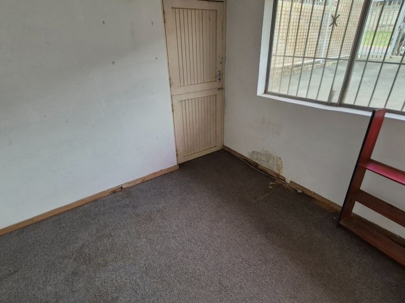 Investment property For Sale in Bluff, Durban, KwaZulu Natal - Photo 9