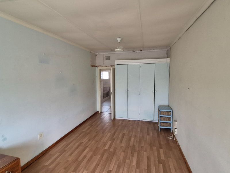 Investment property For Sale in Bluff, Durban, KwaZulu Natal - Photo 4