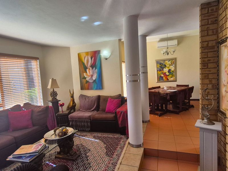 4 Bedroom House For Sale in Erasmuskloof Pretoria Gauteng - Photo 9