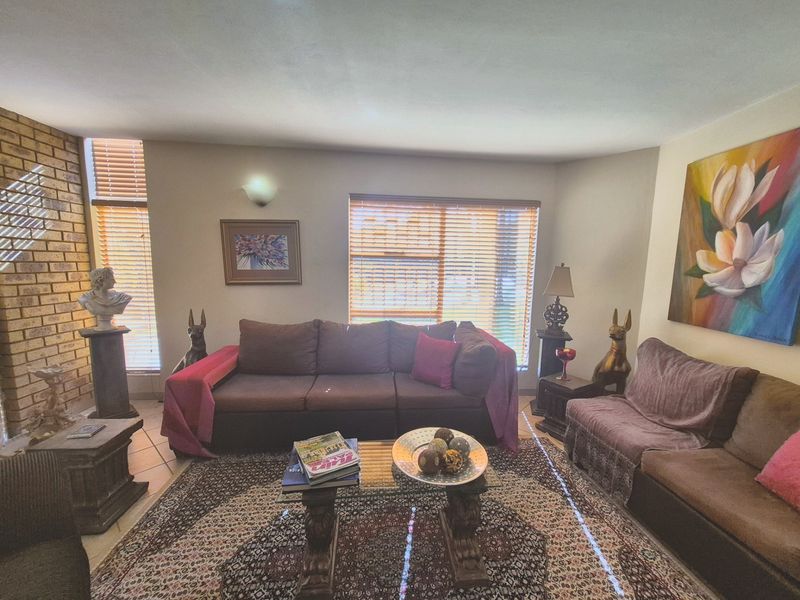 4 Bedroom House For Sale in Erasmuskloof Pretoria Gauteng - Photo 9