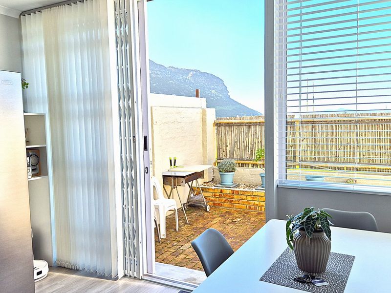Totally Refurbished 2 bed Appartment - Photo 6