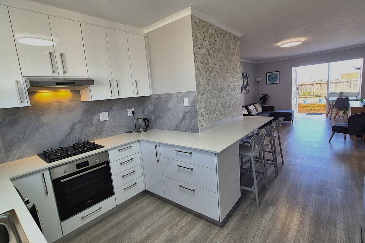 Totally Refurbished 2 bed Appartment - Photo 3