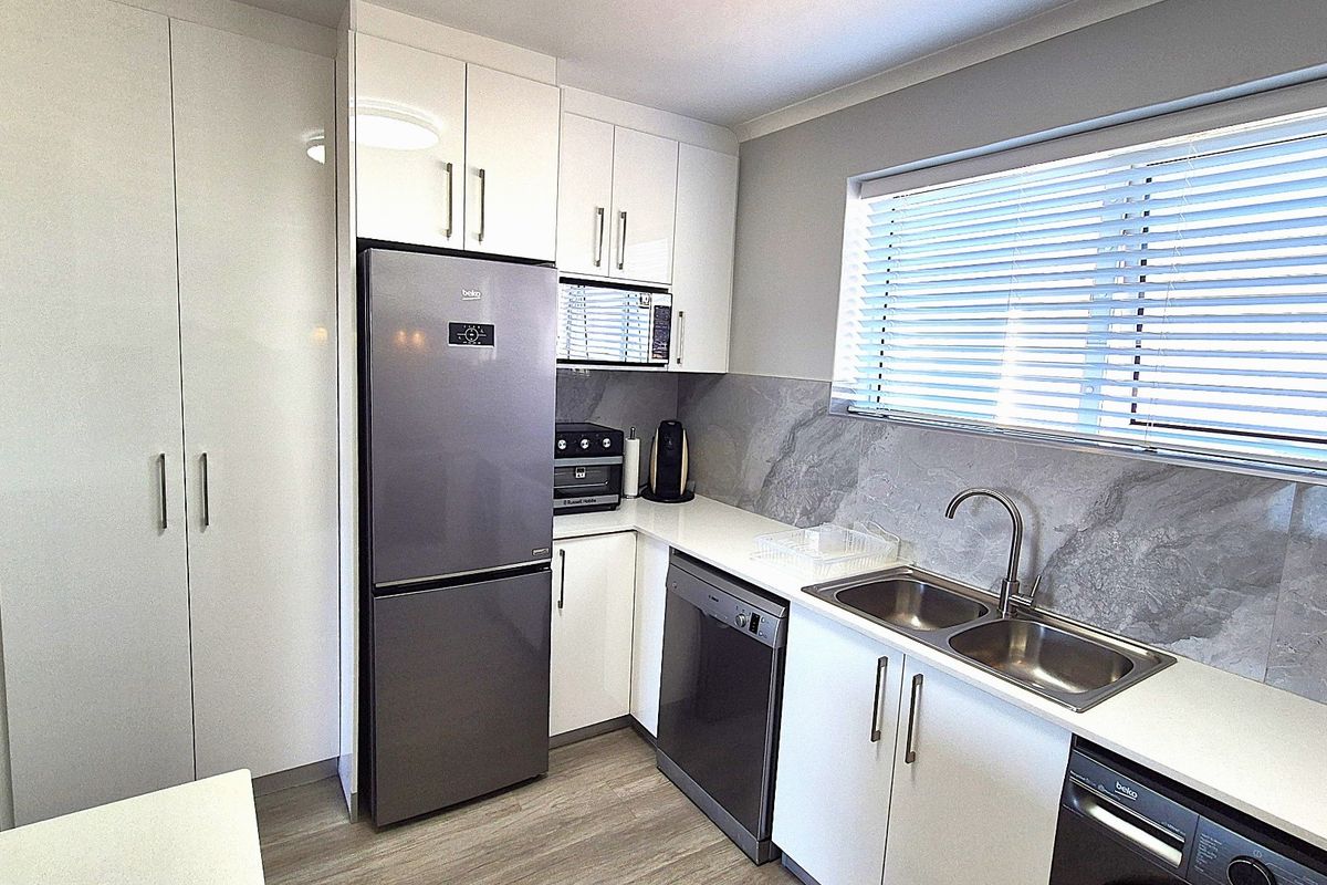 Totally Refurbished 2 bed Appartment - Photo 5