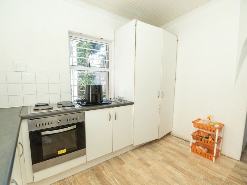 House For Sale in Port Elizabeth Central, Port Elizabeth - Photo 5