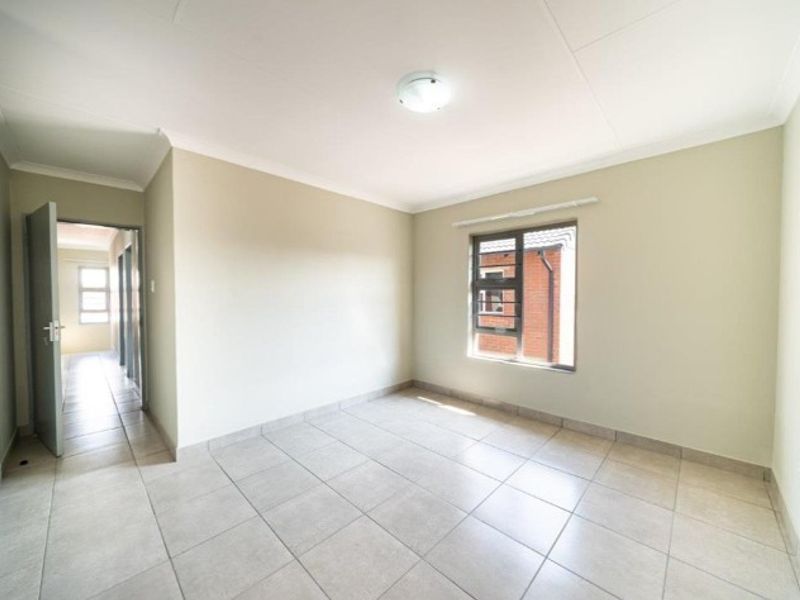 House For Sale in Parkdene, Boksburg - Photo 8