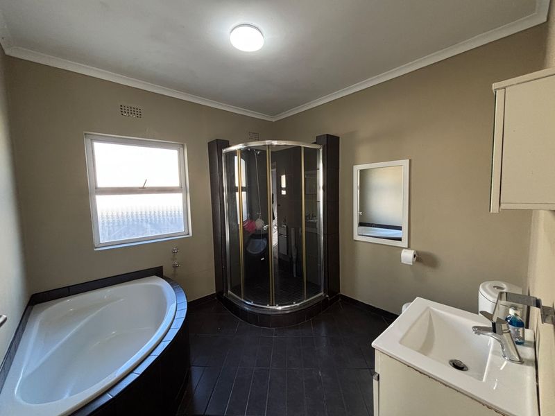 Modern open plan House To Rent in Welgelegen 2, Welgelegen, Parow - Photo 8