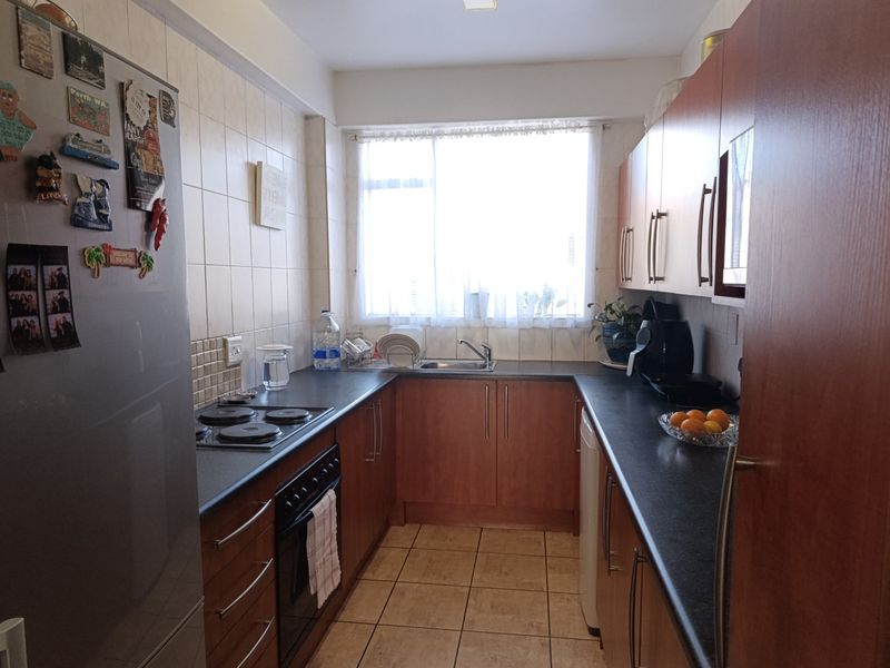 Expansive Exclusive Once in a Lifetime Opportunity 1 Bed Apartment For Sale in Florida, Roodepoort - Photo 10