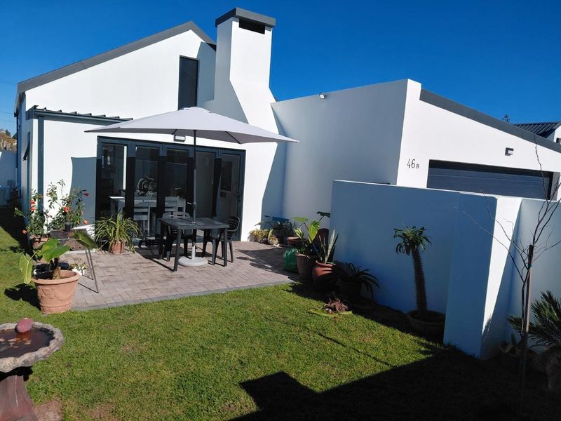 House For Sale in Velddrif - Photo 1