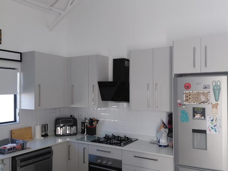 House For Sale in Velddrif - Photo 6